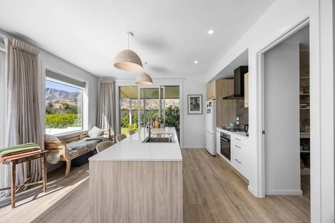 Photo of property in 21 Sam John Place, Lake Hawea, 9382