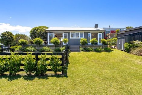 Photo of property in 39 Kon Tiki Road, Whiritoa, Whangamata, 3691
