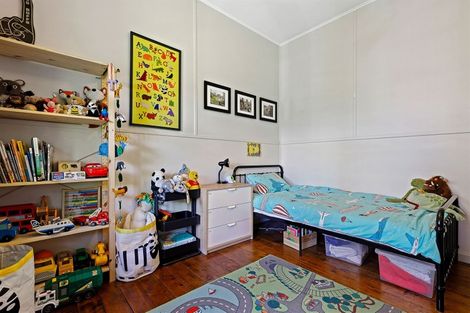 Photo of property in 8 Vienna Street, Waltham, Christchurch, 8023