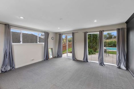 Photo of property in 57 Awanui Street, Merrilands, New Plymouth, 4312