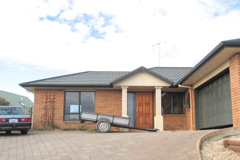 Photo of property in 32 Pointon Glade, Grandview Heights, Hamilton, 3200