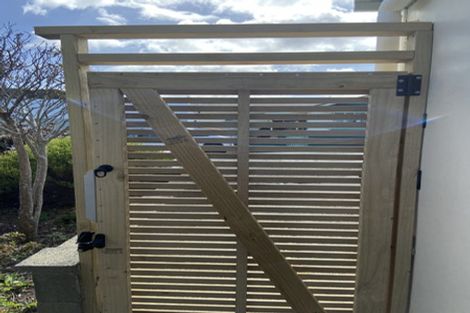 Photo of property in 1/17 The Parade, Island Bay, Wellington, 6023