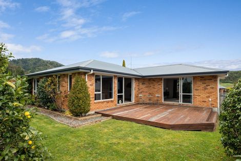 Photo of property in 4 Glentui Place, Waikawa, Picton, 7220