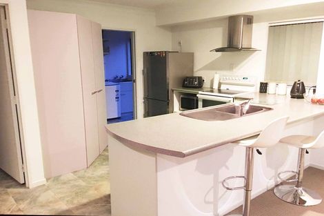 Photo of property in 25 Shelly Beach Parade, Cockle Bay, Auckland, 2014