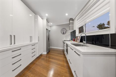 Photo of property in 7 Climie Crescent, Hawera, 4610