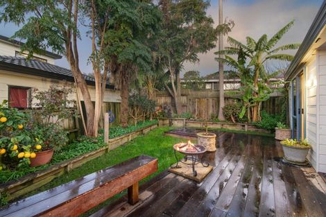 Photo of property in 23 Jelas Road, Red Beach, 0932