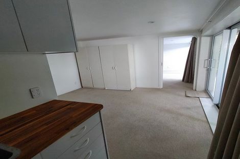 Photo of property in 29 Kingston Heights Road, Kingston, Wellington, 6021