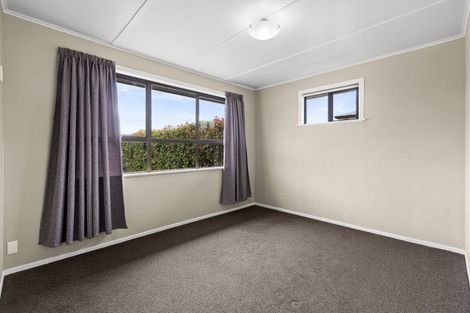 Photo of property in 5 Warwick Crescent, Taradale, Napier, 4112