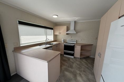 Photo of property in 2/219 Mangorei Road, Merrilands, New Plymouth, 4312