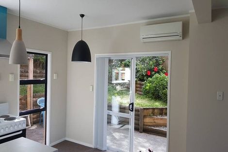 Photo of property in 1/212 Sunnynook Road, Totara Vale, Auckland, 0627