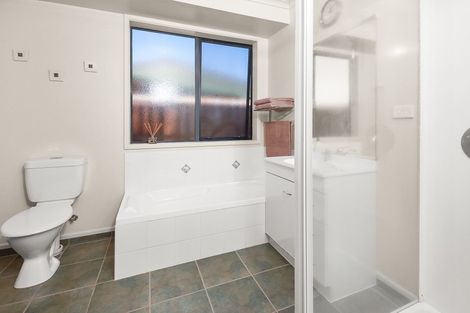 Photo of property in 6 Archer Court, Hamilton East, Hamilton, 3216