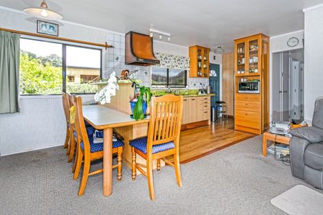 Photo of property in 6a Wigmore Crescent, Hahei, Whitianga, 3591