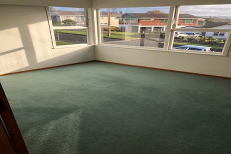 Photo of property in 63 Mcfadzean Drive, Blockhouse Bay, Auckland, 0600