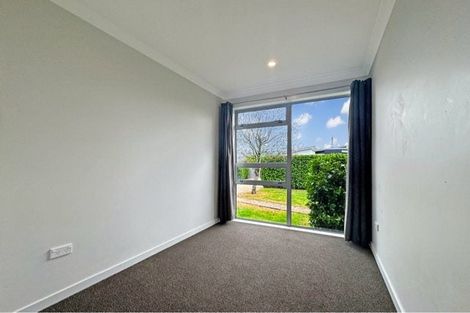 Photo of property in 16 Burgundy Drive, Martinborough, 5711