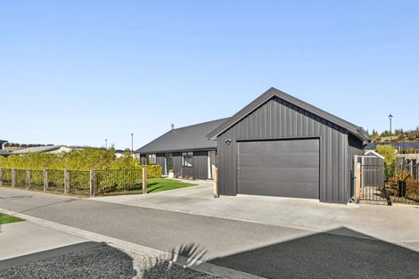 Photo of property in 1 Sorrel Street, Albert Town, Wanaka, 9305