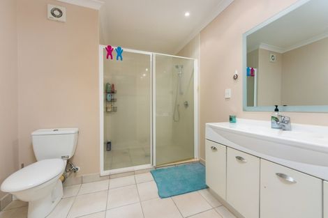 Photo of property in 24/8 Monte Cassino Place, Birkdale, Auckland, 0626