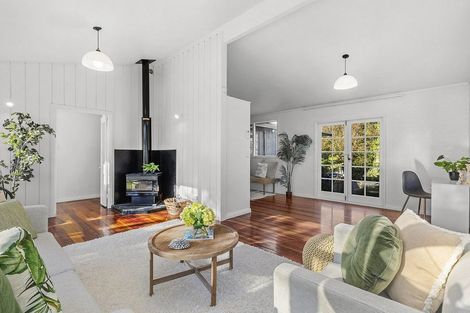 Photo of property in 44 Kahu Road, Paremata, Porirua, 5024