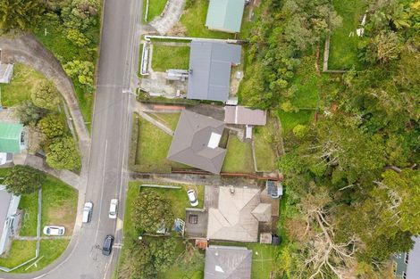 Photo of property in 37 Black Rock Road, Newlands, Wellington, 6037