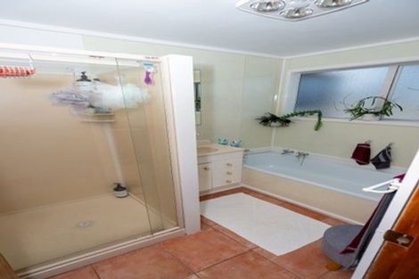 Photo of property in 21 Lisa Rise, Half Moon Bay, Auckland, 2012