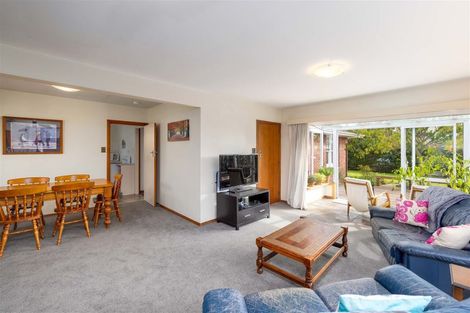 Photo of property in 8 Torquay Place, Bryndwr, Christchurch, 8053