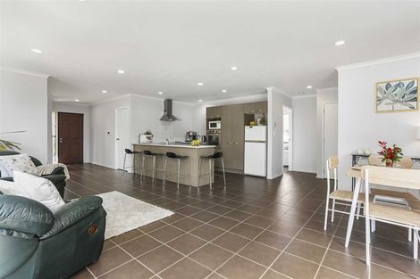 Photo of property in 1 Carol Lee Place, Albany Heights, Auckland, 0632