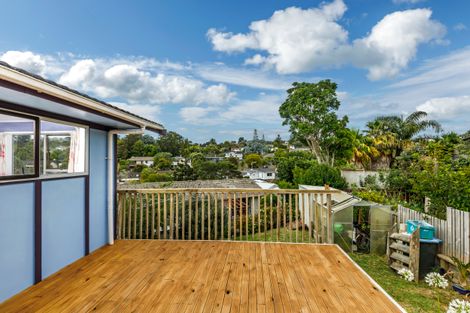 Photo of property in 123 Weatherly Road, Torbay, Auckland, 0630