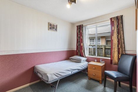 Photo of property in 4/15 Division Street, Riccarton, Christchurch, 8041