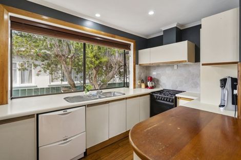 Photo of property in 7 Rangitira Avenue, Palmerston North, 4414