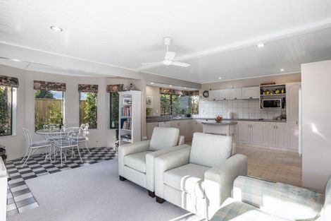 Photo of property in 23 Rawene Street, Waikanae, 5036