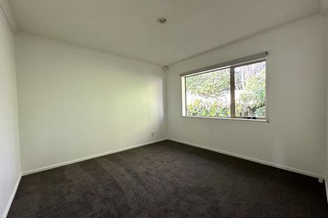 Photo of property in 3 Chesterton Terrace, Henderson, Auckland, 0612