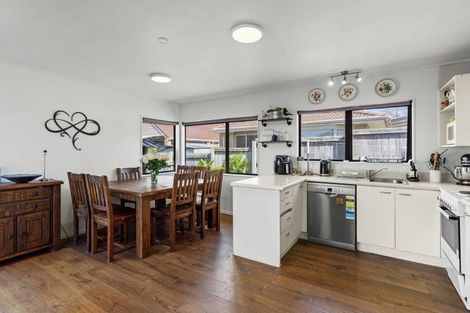 Photo of property in 170c Ridge Road, Howick, Auckland, 2014