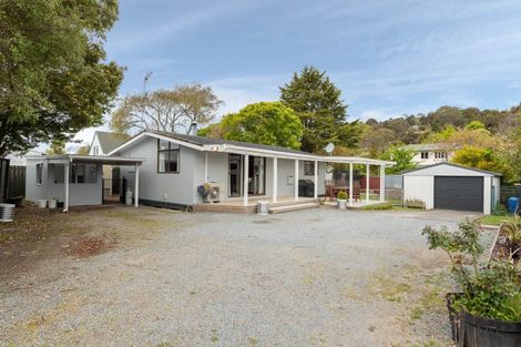 Photo of property in 9a Heretaunga Square, Silverstream, Upper Hutt, 5019