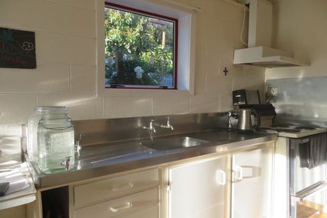 Photo of property in 16 Reeve Street, Foxton, 4814