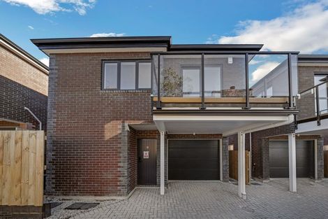 Photo of property in 4253 Great North Road, Glendene, Auckland, 0602