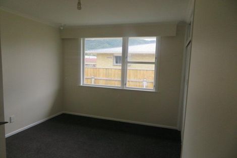 Photo of property in 1 Kashmir Avenue, Clouston Park, Upper Hutt, 5018