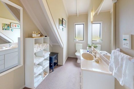 Photo of property in 128 Kiwi Road, Whangamata, 3620