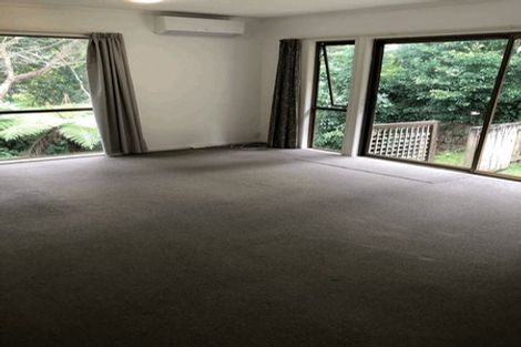 Photo of property in 2/17 Paris Place, Birkenhead, Auckland, 0626