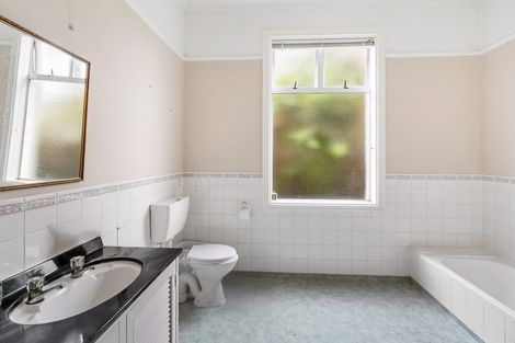 Photo of property in 279 Church Street, West End, Timaru, 7910