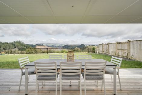 Photo of property in 79 Penetaka Heights, Pyes Pa, Tauranga, 3112