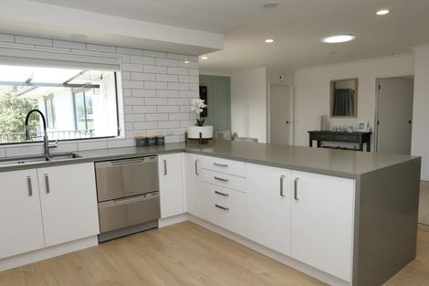 Photo of property in 5 Sovereign Way, Paraparaumu, 5032