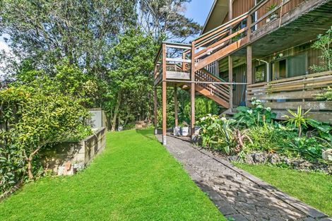 Photo of property in 82 Wade River Road, Stanmore Bay, Whangaparaoa, 0932