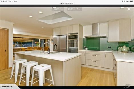 Photo of property in 21 Glen Vista Place, Bayview, Auckland, 0629