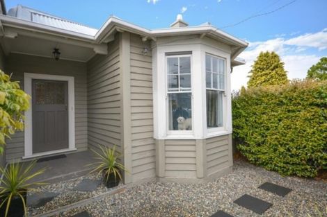 Photo of property in 37 Macandrew Road, South Dunedin, Dunedin, 9012