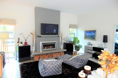 Photo of property in 1 Kotare Heights, Kerikeri, 0230