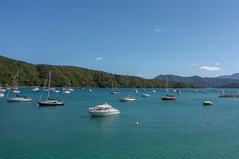 Photo of property in 4 Amelia Crescent, Waikawa, Picton, 7220