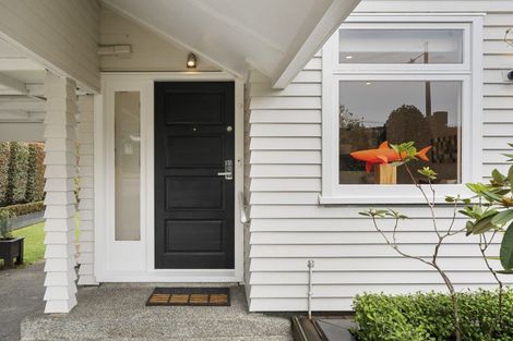 Photo of property in 10 Kingsway, Three Kings, Auckland, 1024