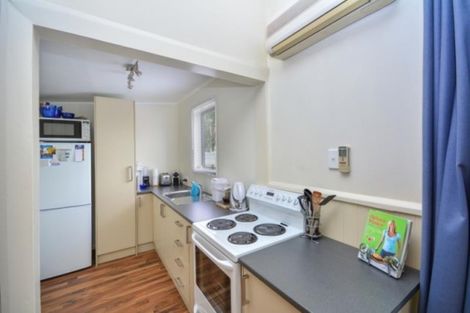 Photo of property in 37 Macandrew Road, South Dunedin, Dunedin, 9012