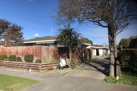Photo of property in 1/37 Karnak Crescent, Russley, Christchurch, 8042