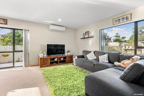 Photo of property in 32 Finlayson Avenue, Clendon Park, Auckland, 2103