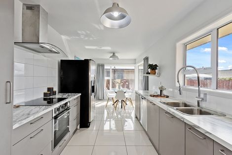 Photo of property in 22 Skerten Avenue, Hornby, Christchurch, 8042